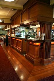 Regals' Rendezvous - bar