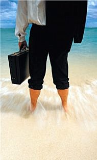 3 Nippers - man feet in ocean