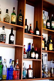 3 Nippers - menu drink bottles