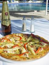 pizza and beer at Sandyfoot Caf� & Bar